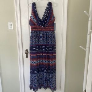 NWT Flowy & feminine maxi dress, size 12